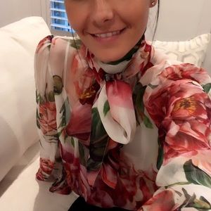 Meet your Posher, Azra